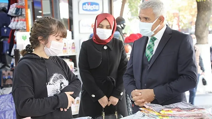 Başkan Güder, İnönü Caddesi Esnaflarını Gezdi