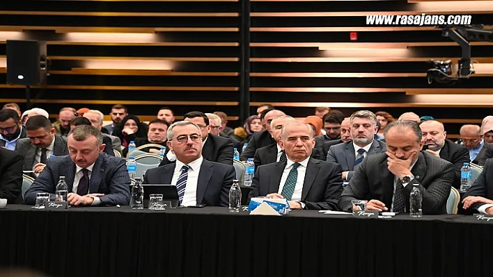 Başkan Güngör, AK Parti Yerel Yönetimler Başkanlığı İstişare Toplantısı'na Katıldı