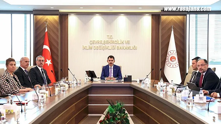 Başkan Güngör Bakan Kurum'u Ziyaret Etti