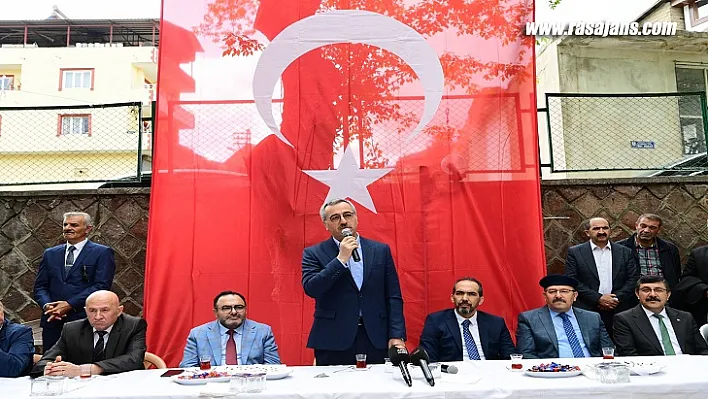 Başkan Güngör Bayram Ziyaretlerine Göksun'da Devam Etti