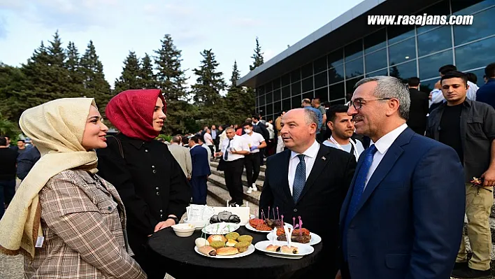 Başkan Güngör: Genç Ve Tecrübeli İş Birliğini Önemsiyoruz