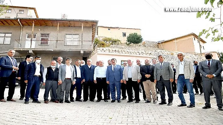 Başkan Gürkan, alt ve üst yapı çalışmalarını inceledi