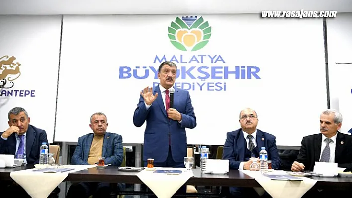 Başkan Gürkan, Battalgazi İlçesi Muhtarlarıyla Bir Araya Geldi