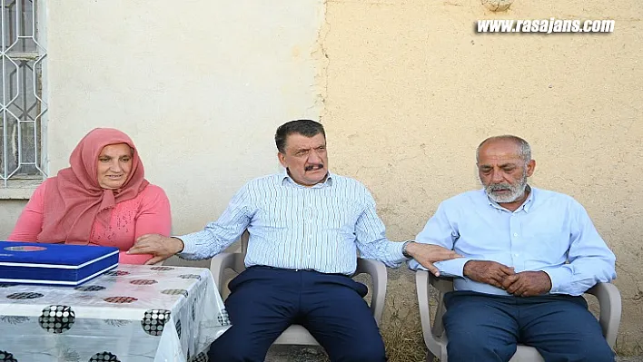 Başkan Gürkan'dan Şehit Babasını Ziyaret