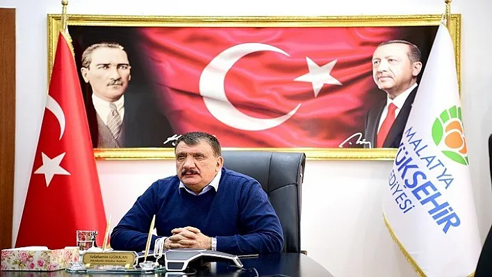 Başkan Gürkan E-Söyleşide Öğrenci Velileriyle Bir Araya Geldi