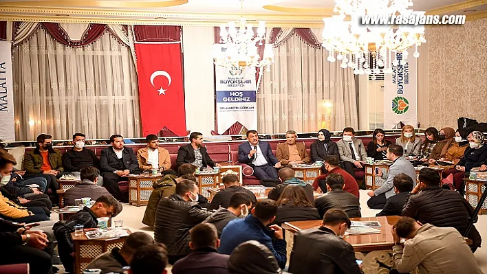 Başkan Gürkan Gençlerle Biraraya Geldi