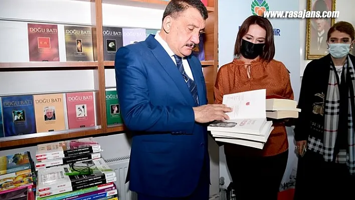 Başkan Gürkan Hiç Bir Öğrencimiz Yurtsuz Barksız Kalmayacak