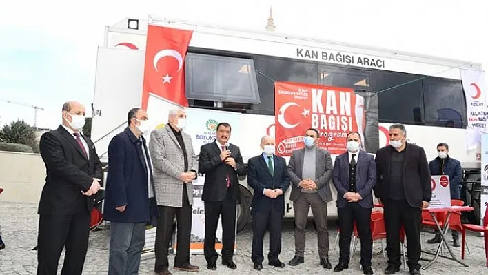 Başkan Gürkan Kan Bağışında Bulundu