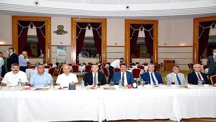 Başkan Gürkan Kayısının Çeşitlendirilmesi İçin Projelerimizi Yapıyoruz