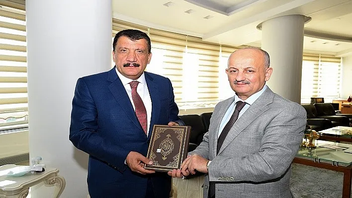 Başkan Gürkan, Mevlid-İ Nebi Haftası Nedeniyle İl Müftüsü Işıldar'ı Ağırladı