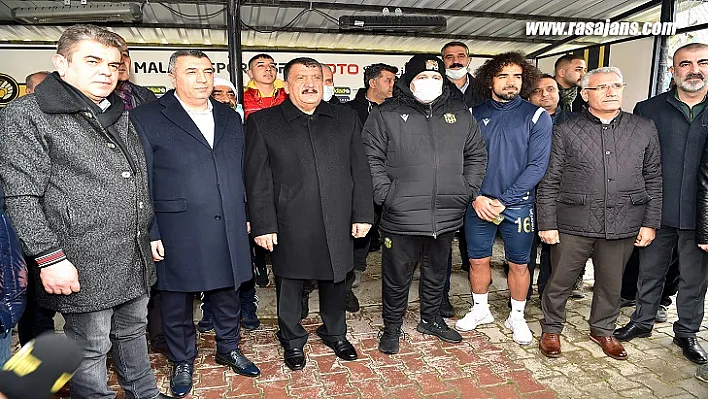Başkan Gürkan Öznur Kablo Yeni Malatyaspor Takımını Ziyaret Etti.