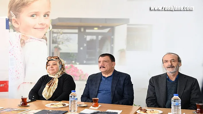 Başkan Gürkan YEŞİLDER Çay Sohbetlerine Katıldı