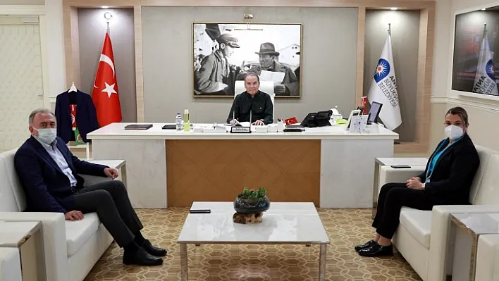 Başkan Muhittin Böcek görev başında