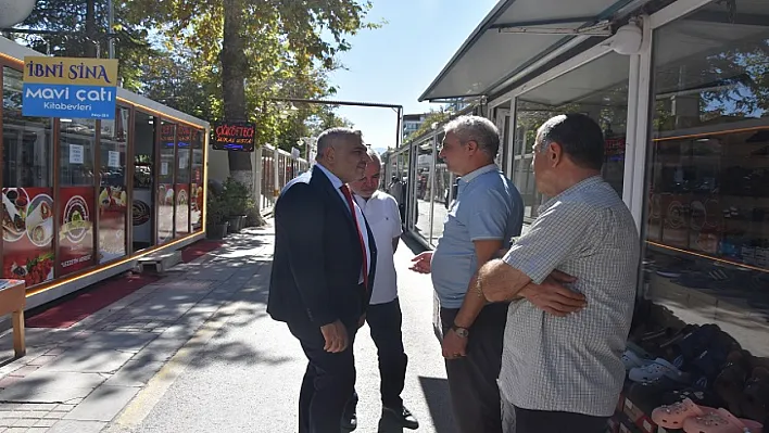 Başkan Sadıkoğlu Kışla Caddesi Ve Söğütlü Cami Esnafları İle Bir Araya Geldi