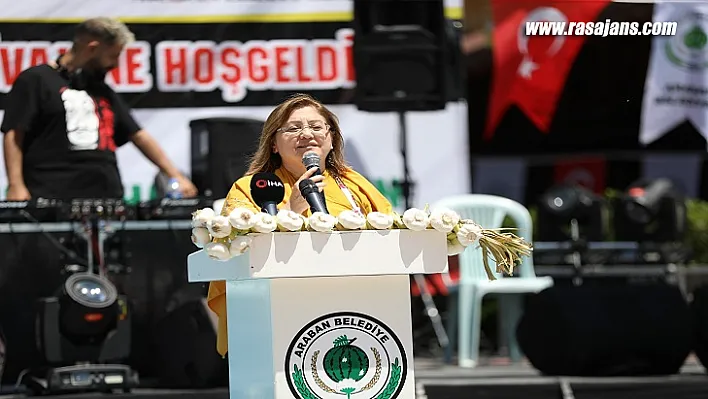 Başkan Şahin, Araban Firik Ve Sarımsak Festivali'nde Çiftçilerle Hasat Yaptı