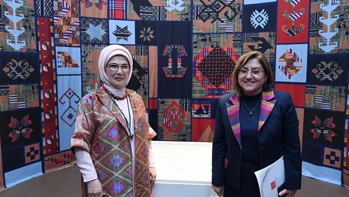 Başkan Şahin, Beştepe'de Düzenlenen Dokuma Atlası Sergisi'ne Katıldı