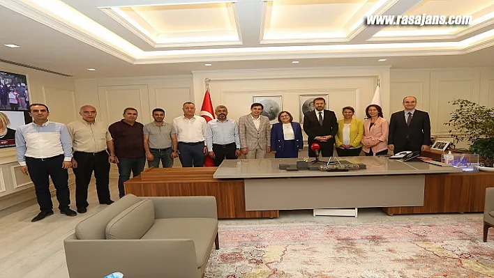 Başkan Şahin'den, Belediye İşçilerine Kurban Bayramı Müjdesi