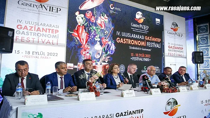 Başkan Şahin Gastroantep İçin Basın Mensuplarıyla Bir Araya Geldi