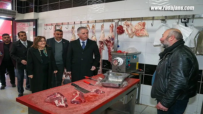Başkan Şahin Gaziantep Et Borsası Ve Et Hali'ne Ziyarette Bulundu