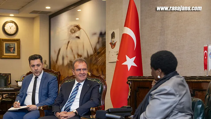 Başkan Seçer, Güney Afrika Cumhuriyeti Ankara Büyükelçisi Letsatsi-Duba İle Bir Araya Geldi