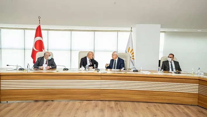 Başkan Soyer'den Karabağlar'a ziyaret