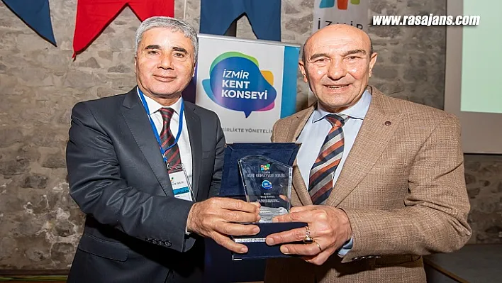 Başkan Soyer İzmir Kent Konseyleri Birliği'nin toplantısına katıldı: 'Tek çözüm demokrasi'