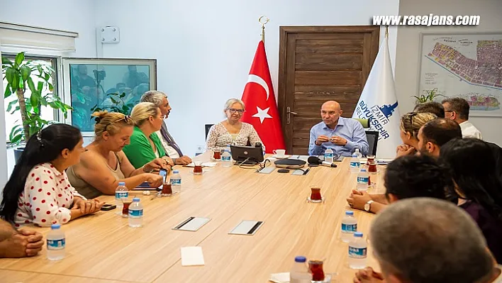 Başkan Soyer Konak Muhtarlar Derneği üyeleriyle bir araya geldi