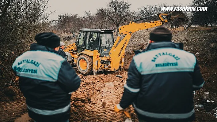 Battalgazi Belediyesi Ekiplerinden Yenice Mahallesi'nde Alt Yapı Ve Stabilize Çalışması