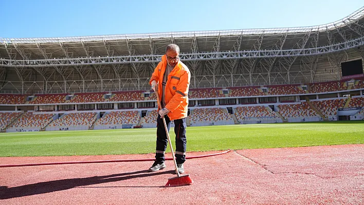 Battalgazi Belediyesi, Malatya Stadyumu'nu Yeniden Futbola Hazırlıyor