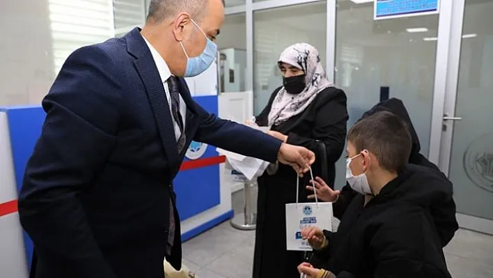 Battalgazi Belediyesi'nden Kandil İkramı