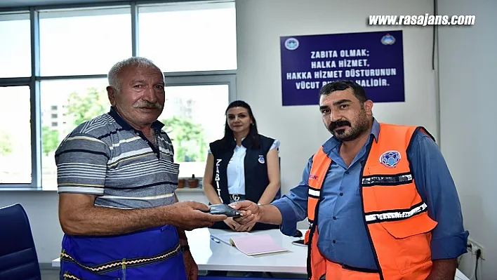 Battalgazi Belediyesi Personelinden, İnsanlık Ölmedi Dedirten Davranış