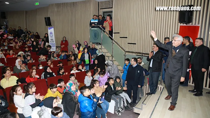 Battalgazi'deki Öğrenciler Sinema Keyfini Doyasıya Yaşıyor
