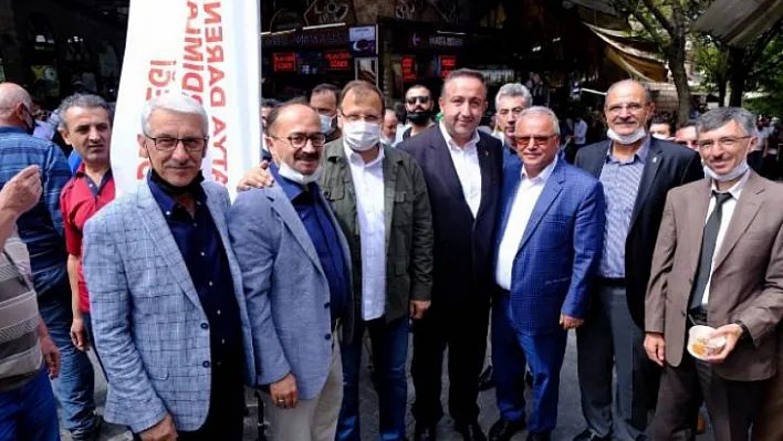 Bursa Malatya Darendeliler Kültür ve Yardımlaşma Derneğinden Aşure İkramı
