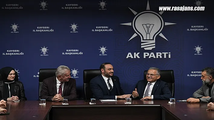 Büyükkılıç  AK Parti Teşkilatlarıyla Bir Araya Geldi