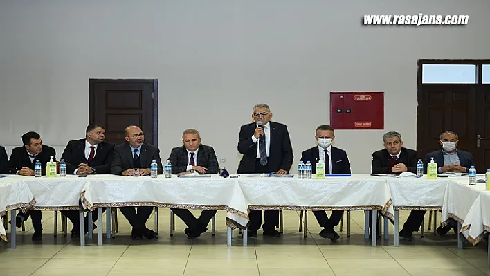 Büyükkılıç'ın Muhtarlar Toplantısındaki Durağı Akkışla Oldu