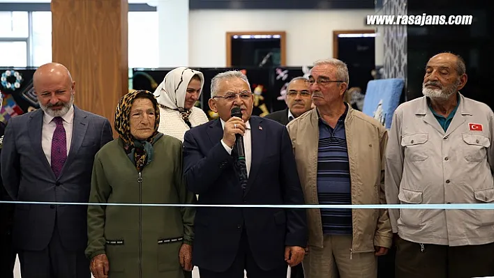 Büyükkılıç'tan Ulu Çınarlar İle Şiirli, Şarkılı Sergi Açılışı