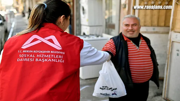 Büyükşehir Aşhanesi'nden 4 Milyon Paket Yemek Çıktı