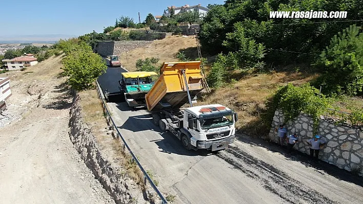 Büyükşehir Belediyesi Yıldıztepe'de Asfalt Çalışmalarını Sürdürüyor