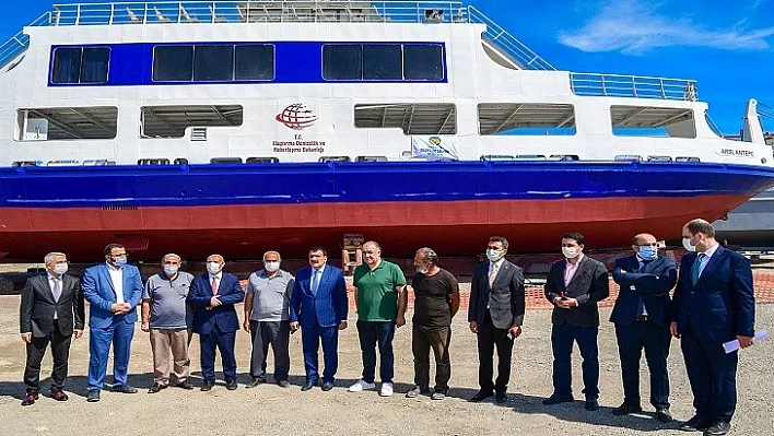 Büyükşehir Belediyesine Ait 2 Feribot Ve 1 Gezinti Gemisi Bakıma Alındı