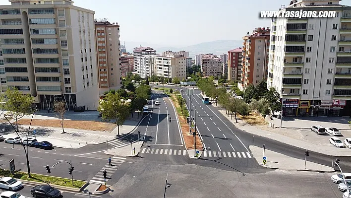 Büyükşehir Bir Caddeyi Daha Yeniledi