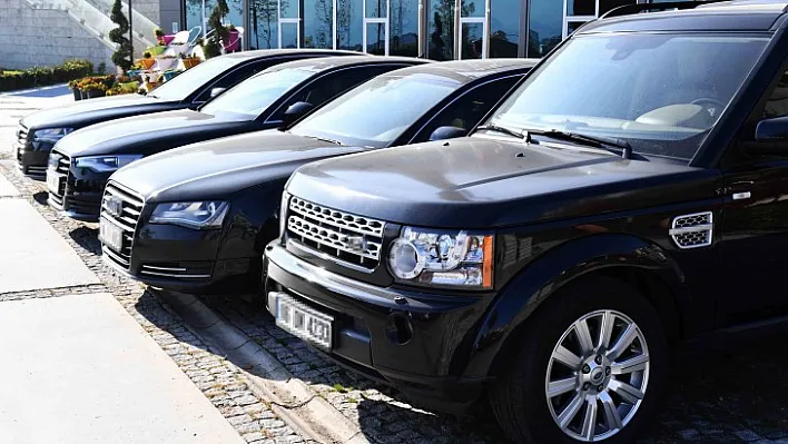Büyükşehir'den Lüks Araç Satışı