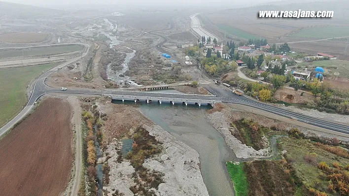Büyükşehir'den Türkoğlu'na Yeni Köprü