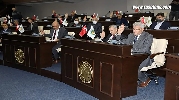Büyükşehir Meclisinden Öğrencilere Jest