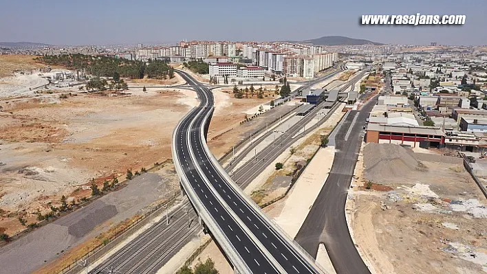 Büyükşehirin Yapımını Tamamladığı Yeni Yol, Çimento Kavşağı'nın Trafik Yükünü Azaltacak!