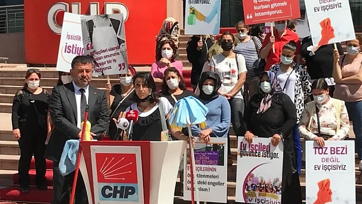 Chp'li Ağbaba, Kadın Ev Emekçileriyle Basın Toplantısı Yaptı