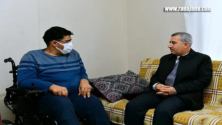Çınar  engelli gencin akülü araç talebine kayıtsız kalmadı