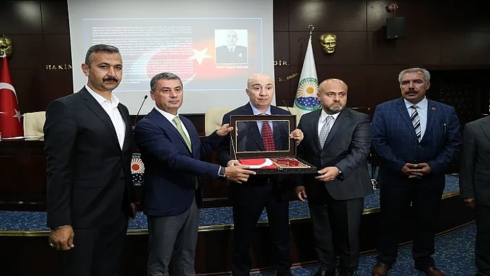 Cumhurbaşkanı Başdanışmanı Turgut Aslan 15 Temmuz gecesini anlattı…