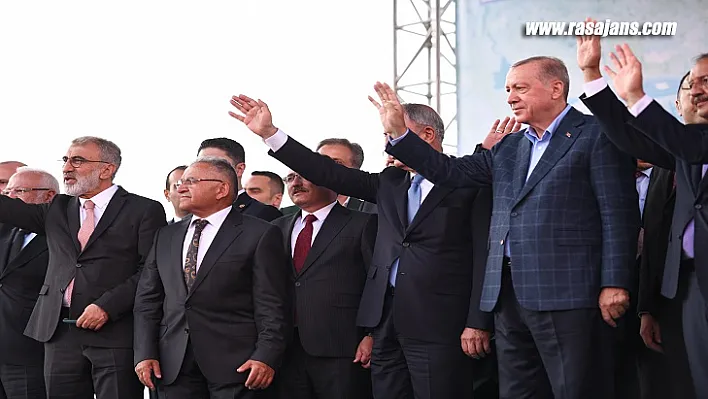 Cumhurbaşkanı Erdoğan'dan Başkan Büyükkılıç'a Tebrik
