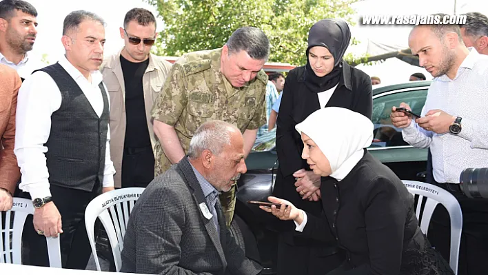 Cumhurbaşkanı Erdoğan şehit ailesiyle telefonda görüştü
