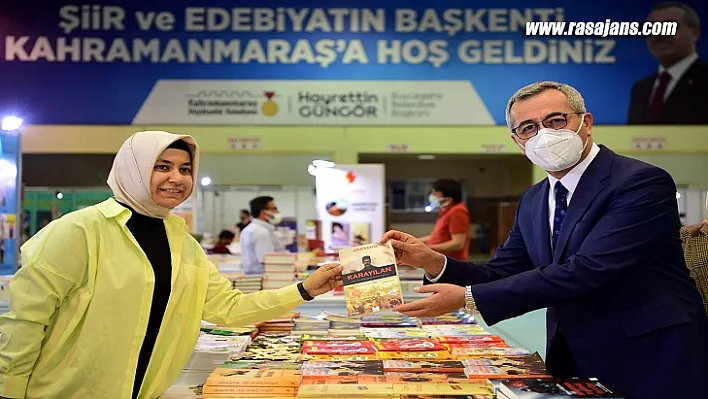 Edebiyatın Başkenti Kitap Fuarı'nda 250 Bin Ziyaretçiyi Ağırladı